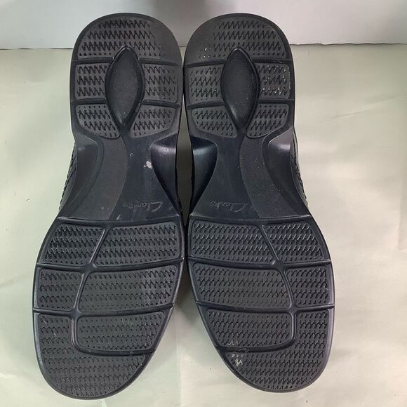 CLARKS COLLECTION Cushion Ortholite Black Leather Oxford Slip On Shoes Sz 11 - Picture 8 of 10